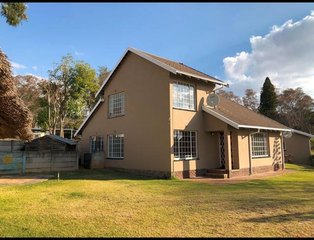 4 BEDROOM HOUSE FOR SALE IN STRUBENSVALLEI